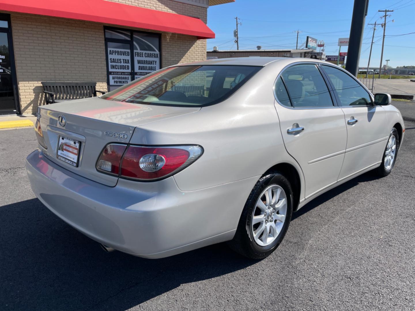 2002 Silver Lexus ES (JTHBF30GX20) with an V6, 3.0 Liter engine, Automatic, 5-Spd w/Overdrive transmission, located at 8008 Warden Rd, Sherwood, AR, 72120, (501) 801-6100, 34.830078, -92.186684 - Photo#7